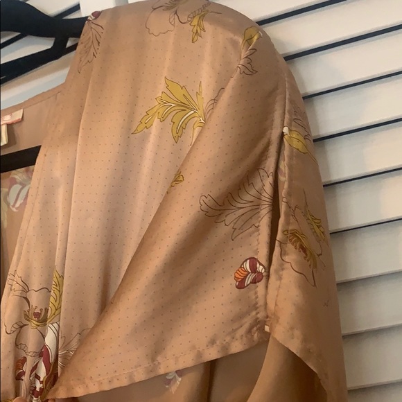 Silk blouse - Picture 6 of 8